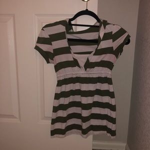 White/green striped short sleeve hooded top